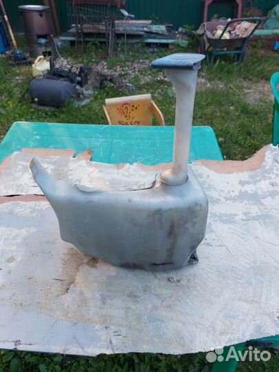 Бочек омывателя Т4