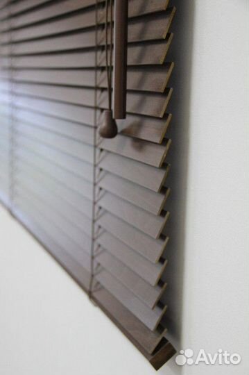 Жалюзи деревянные горизонтальные