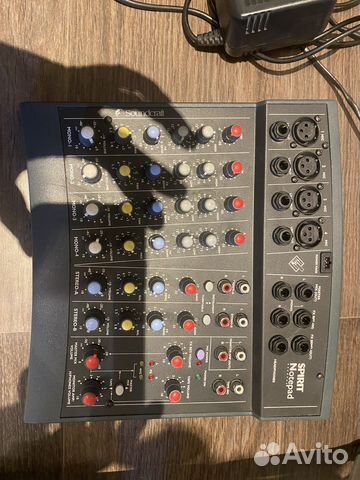 Микшерный пульт