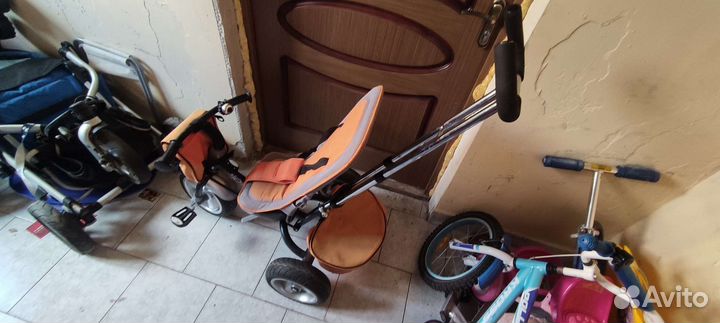 Трехколесный детский велосипед с ручкой бу