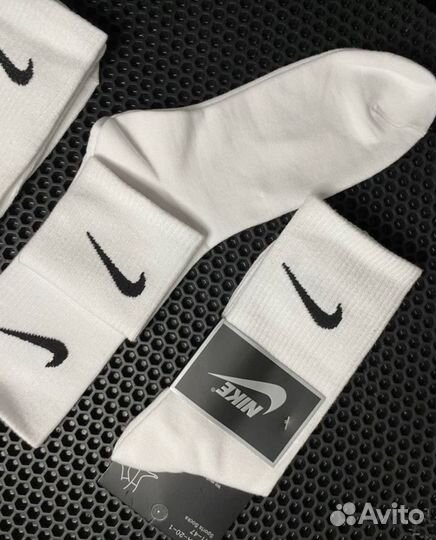 Белые носки Nike