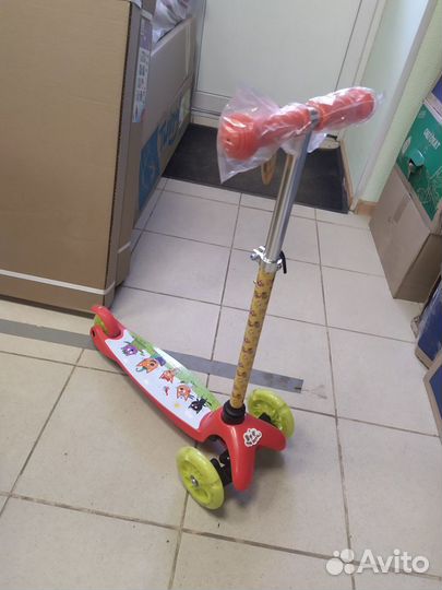 Самокат детский трехколесный новый