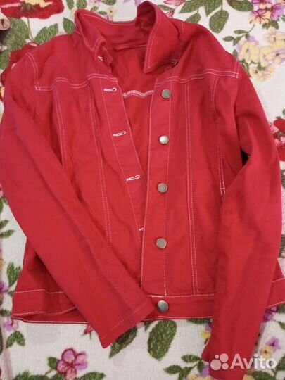 Джинсовая куртка женская