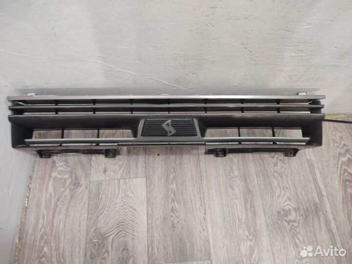 Решетка радиатора Nissan skyline 31куз