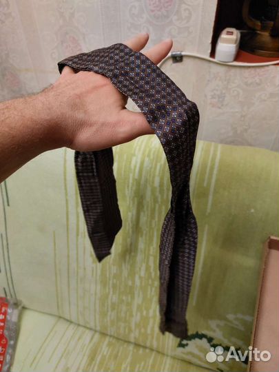 Шелковый галстук