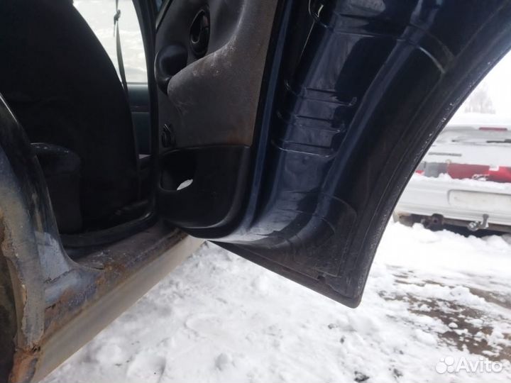 Дверь задняя правая левая Пежо 406