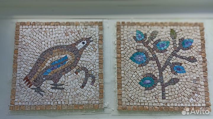 Пара картин из мозаики 