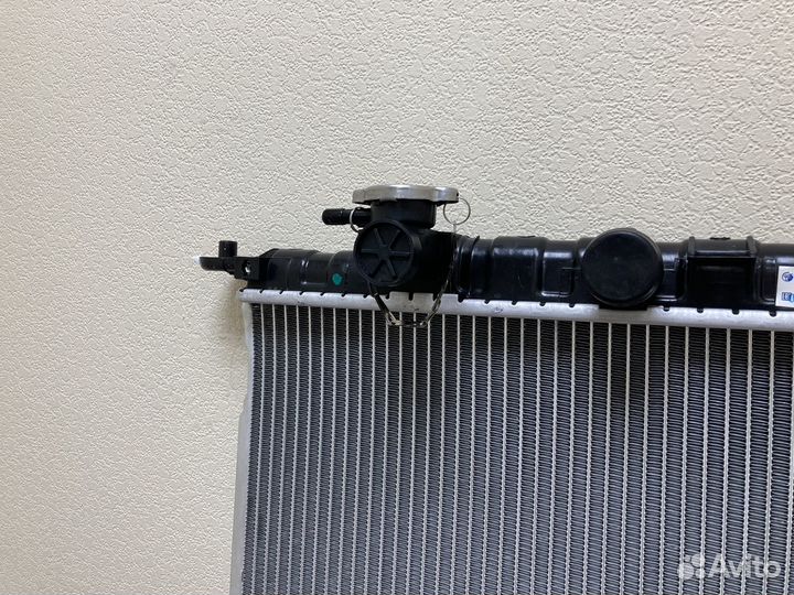 Радиатор охлаждения Хендай Соната 98- АКПП