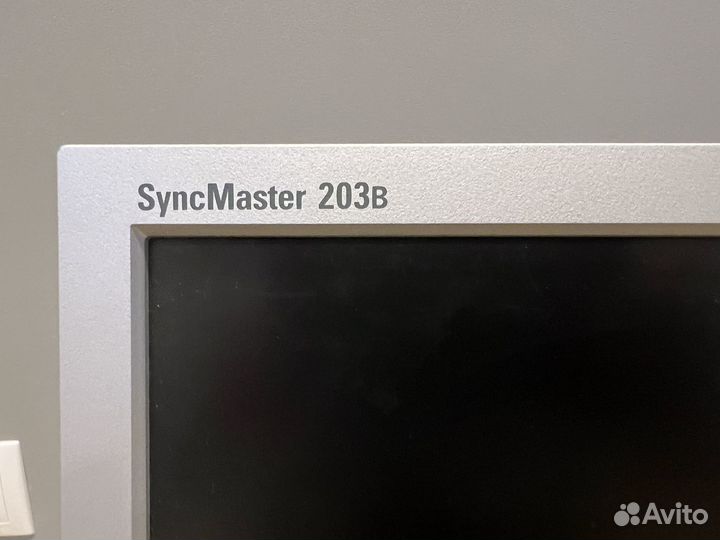 Монитор Samsung SyncMaster 203b