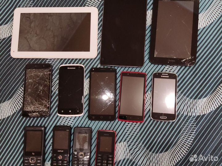 Планшеты телефоны б/у на запчасти