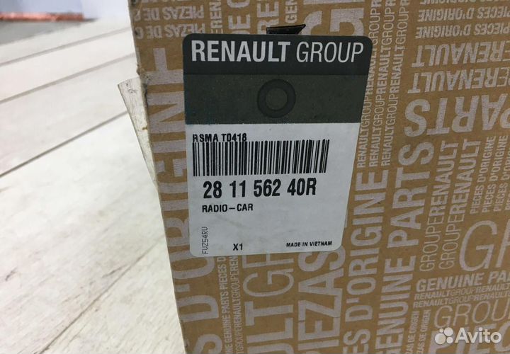 Автомагнитола Renault Duster OEM 281156240R