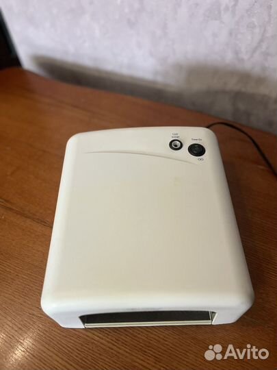 Лампа для ногтей