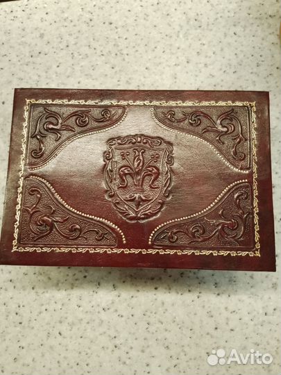 Шкатулка из натуральной кожи