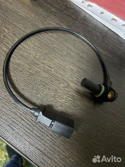 Датчик положения коленвала vw golf 4 1.6