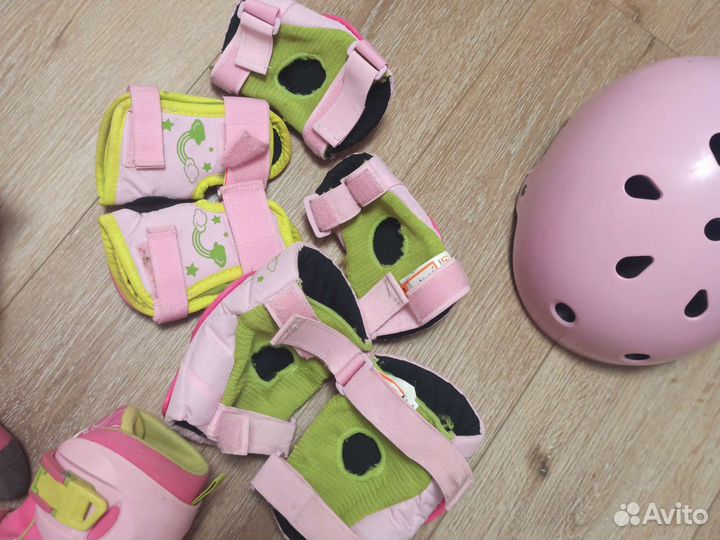 Роликовые коньки