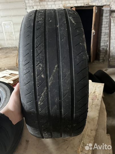 Ovation VI-388 215/50 R17 95