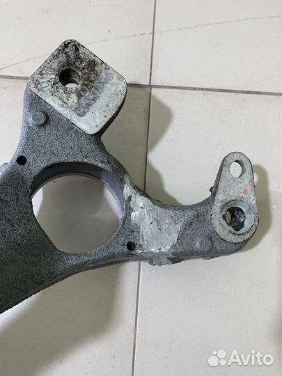 Траверса двигателя touareg NF 3.0 D