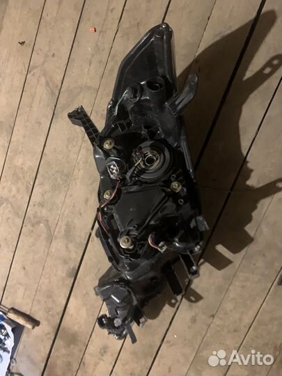 Фара левая toyota land cruiser 150