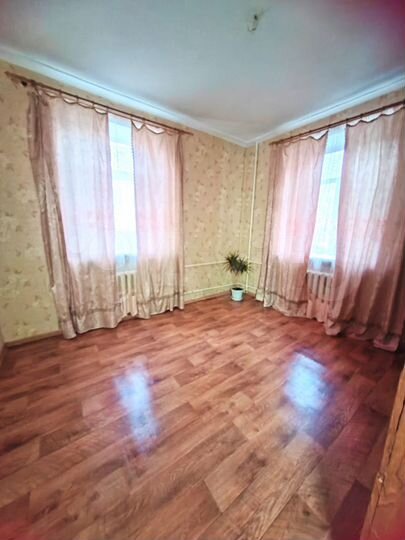 2-к. квартира, 44 м², 1/3 эт.