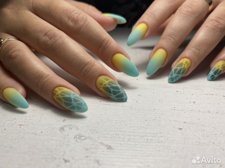 Маникюр педикюр