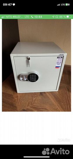 Сейф с кодовым замком