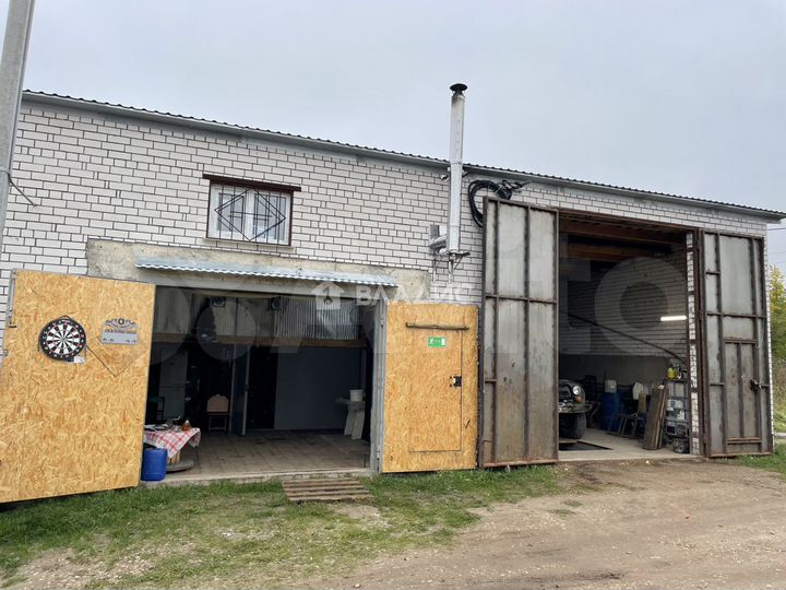 Гараж, > 30 м²