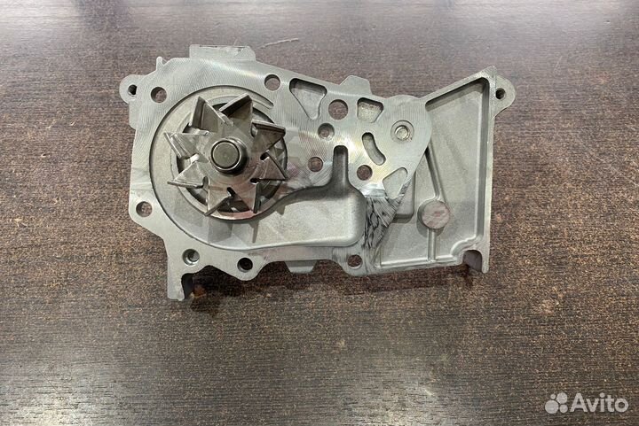 Насос водяной (Помпа) Logan 2005-2014