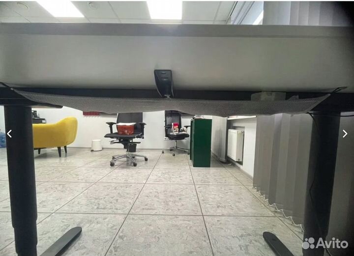 Офисный стол IKEA Bekant 160х80 см (электропривод)