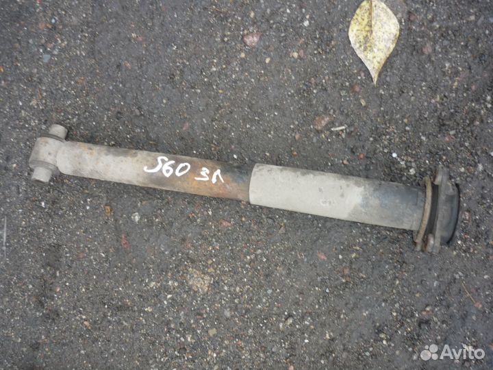 Задняя стойка Вольво S60