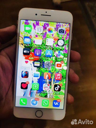 Телефон iPhone 8 plus