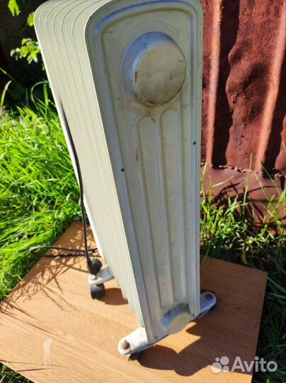 Масляный обогреватель Радиатор vitek VT-1720 W