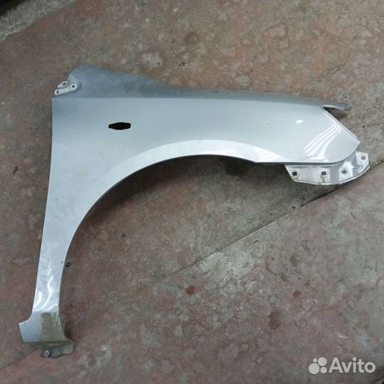 Крыло переднее левое тойота филлдер 141