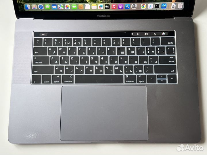 MacBook Pro 15 2017 Core i7 16/512GB Radeon 555