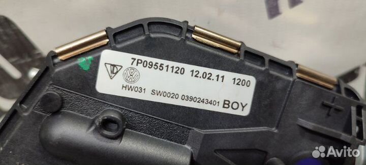 Мотор стеклоочистителя передний Porsche Cayenne