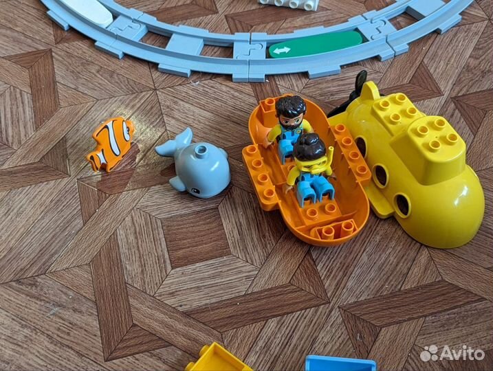 Комплект из семи наборов Lego duplo для малышей