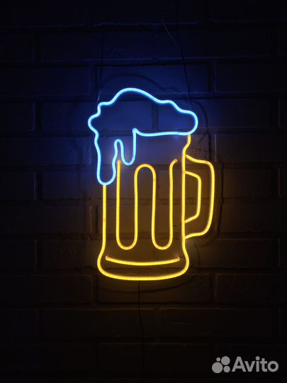 Неоновая желтая вывеска пиво. Вывеска