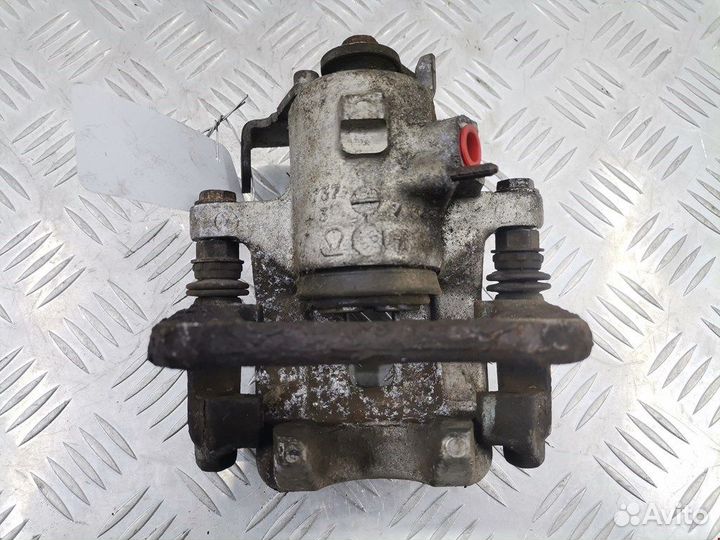 Суппорт задний левый для Audi A4 B6 8E0615423G