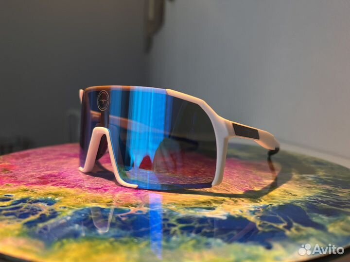 Солнцезащитные очки, спортивные очки