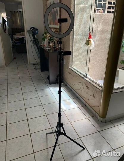 Кольцевая лампа со штативом