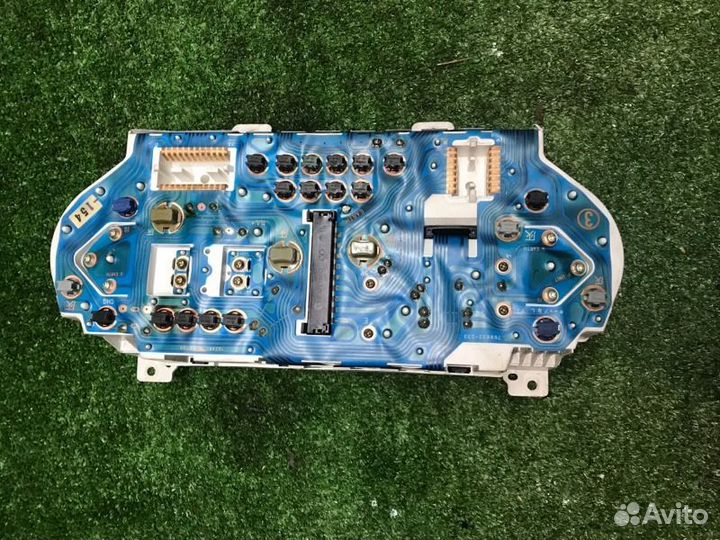 Панель приборов Mitsubishi Chariot Grandis N84W