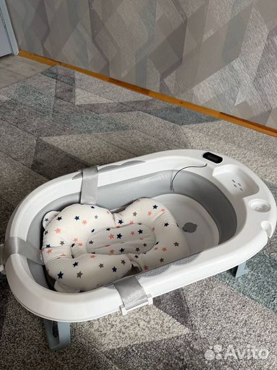 Детская ванночка для купания с подставкой и термом