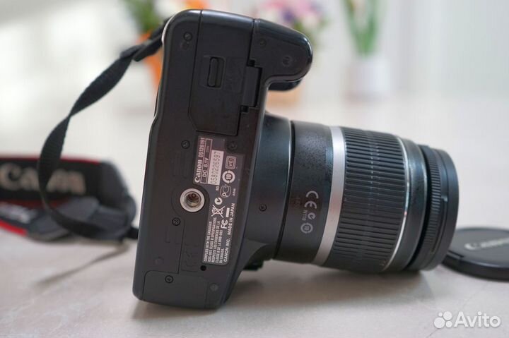 Зеркальный Canon EOS 1000D kit (пробег 9900)