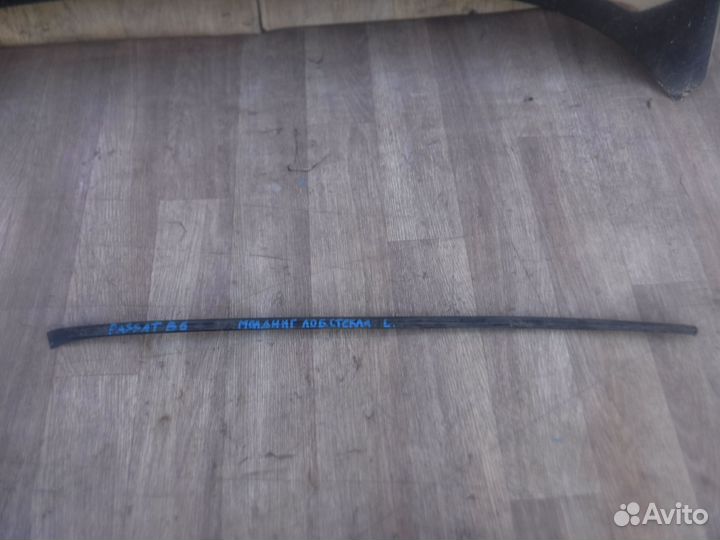 Молдинг ветрового стекла лев / прав Passat B6 2007