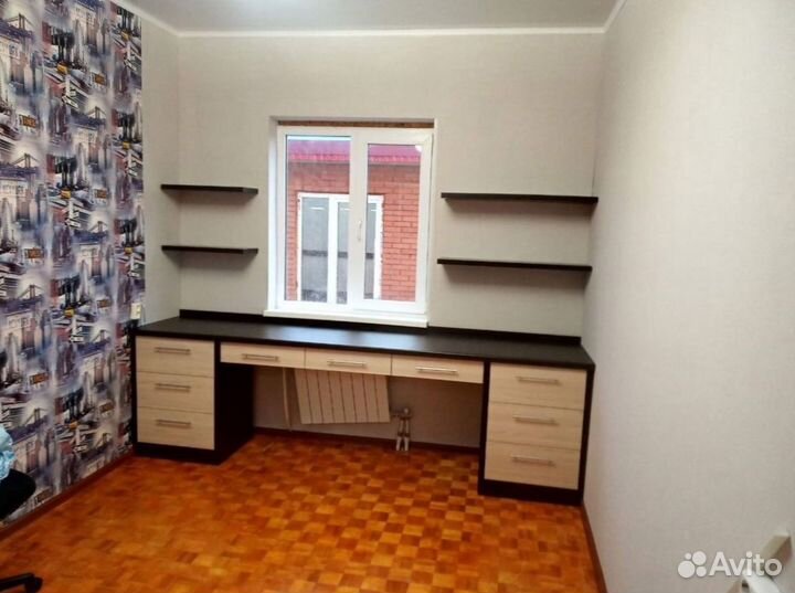 Детская зона у окна для двоих