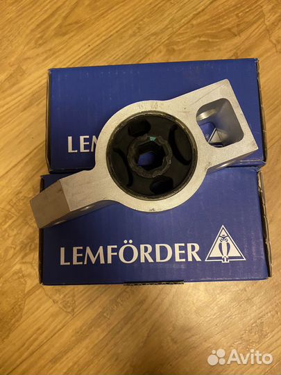 Сайлентблок, задний переднего рычага. R;L