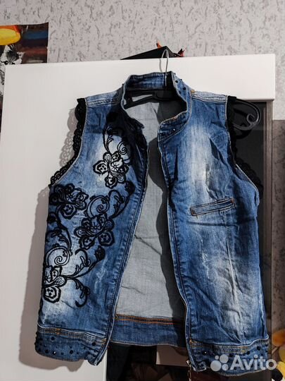 Жилетка женская