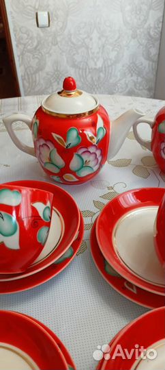 Чайный сервиз и бокалы