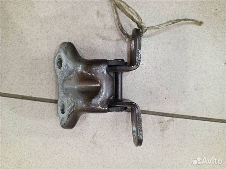 Петля двери задней левой верхняя Kia Rio 2011-2016