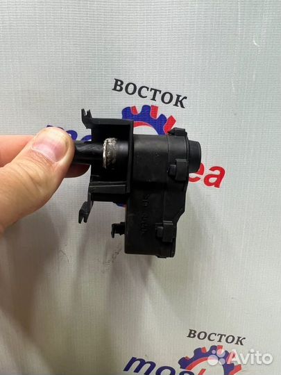 Замок лючка бензобака Skoda Yeti 1.2 cbzb 2010