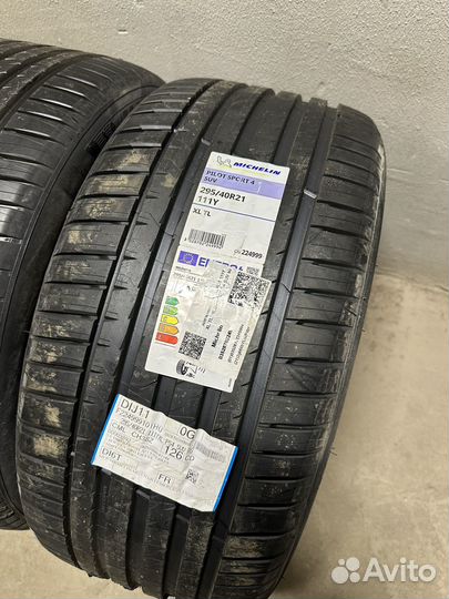 Michelin Pilot Sport 4 SUV 295/40 R21 111Y